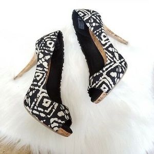 Christian Siriano Aztec patterned Heels